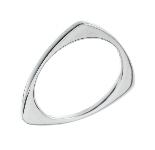 Anillo liso liviano