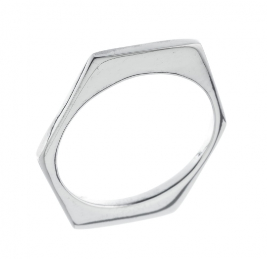 Anillo liso liviano