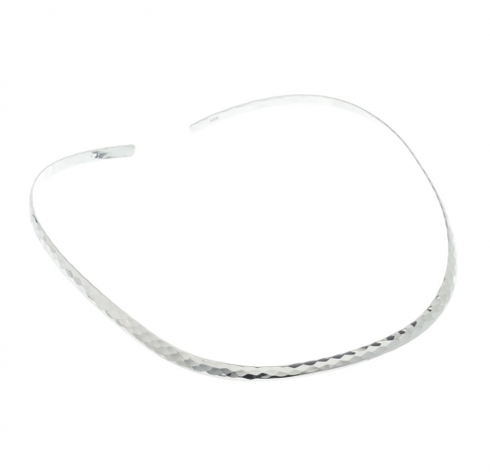 Collar rígido plata