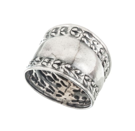 Anillo liso liviano